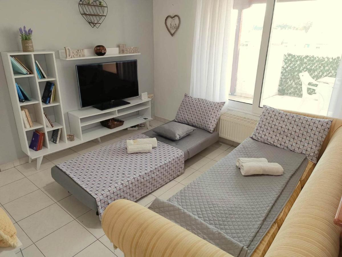 City Melody Apartment With Private Parking Alexandroupoli Bagian luar foto
