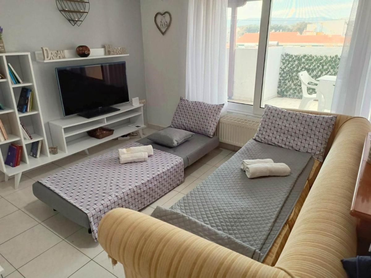 City Melody Apartment With Private Parking Alexandroupoli Bagian luar foto